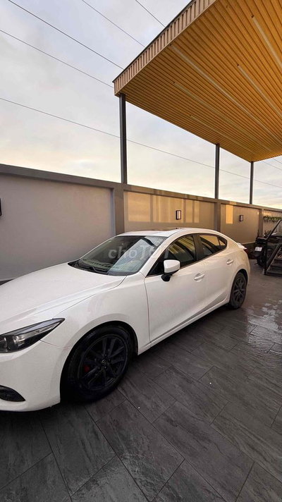 Mazda 3 2019 Trắng 150.000 km
