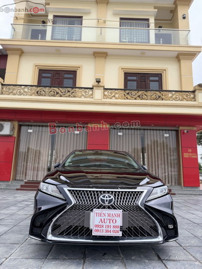 Xe Toyota Camry 2.0G 2019