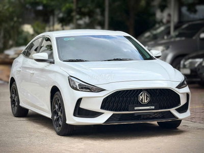 MG MG5 STD Trắng