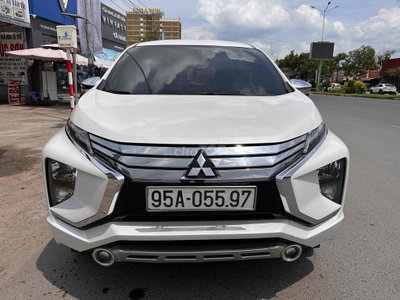 Mitsubishi Xpander Trắng 7 chỗ