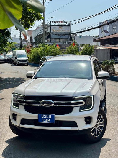 Ford Everest 2023 Ambiente 14000 km Trắng