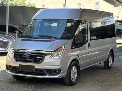 Xe Ford Transit Tiêu chuẩn 2023