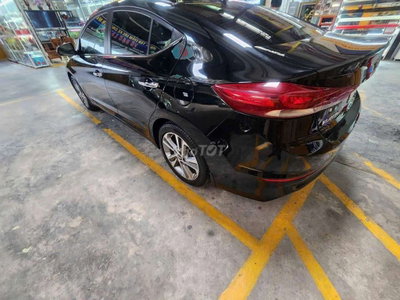 Hyundai Elantra 2018 Đen