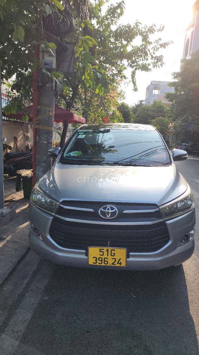 Toyota INNOVA 2017