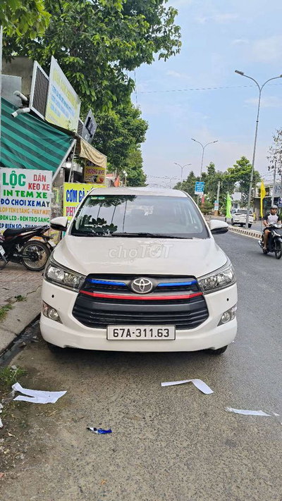 Toyota Innova 2020 2.0E Trắng