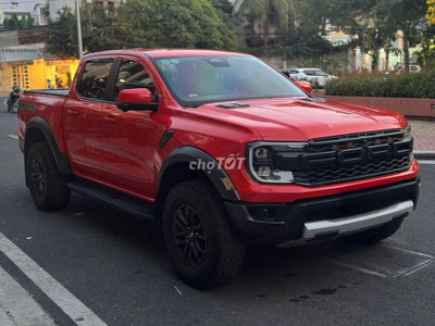 Ford Raptor2024 đỏ