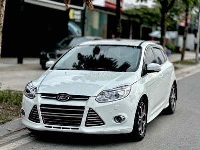 Ford Focus 2.0S 2014 Trắng Đẹp Keng