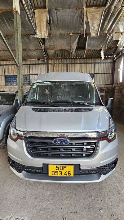 Ford Transit 2023 Bạc 100000 km