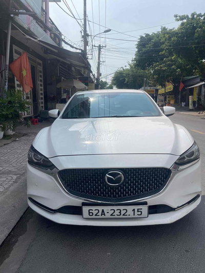 Mazda 6 2.5 Premium Trắng
