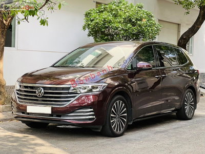Xe Volkswagen Viloran Luxury 2023
