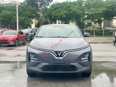 Xe VinFast VF6 Eco 2026