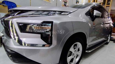 Mitsubishi Xpander 7 chỗ Bạc