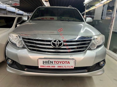 Xe Toyota Fortuner 2.7V 4x2 AT 2013