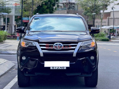 Xe Toyota Fortuner 2.4G 4x2 MT 2019