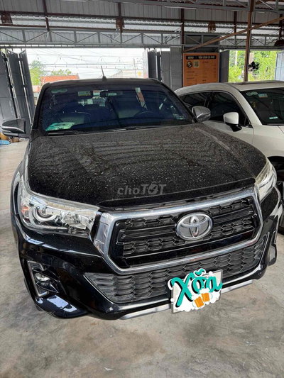Toyota Hilux 2018 2.8G 4x4 AT Đen