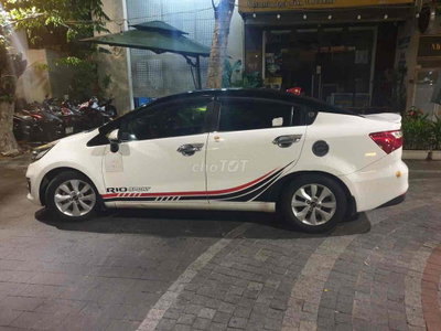 KIA Rio 2017 màu Trắng