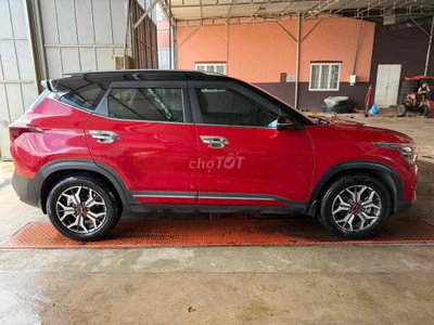 Kia Seltos Premium 2020 100 km Đỏ