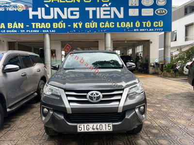 Xe Toyota Fortuner 2.4G 4x2 MT 2017