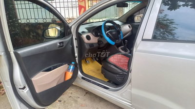 Hyundai i10 2014 Số sàn Bạc