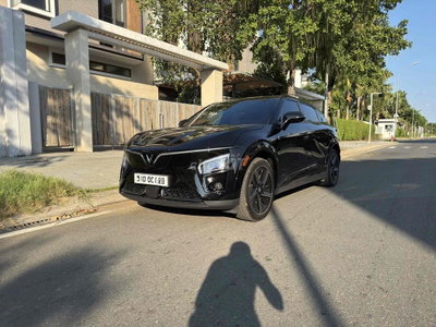Xe điện VinFast VF7 Plus Đen