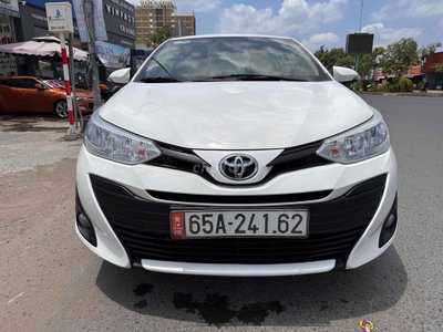 Toyota Vios Trắng 5 chỗ