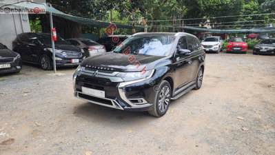 Xe Mitsubishi Outlander Premium 2.0 CVT 2024