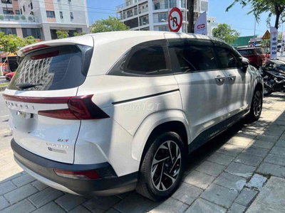 bán xe chạy gia đình Huyndai Custin