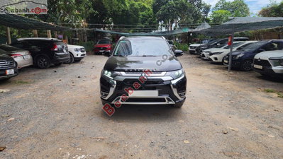 Xe Mitsubishi Outlander Premium 2.0 CVT 2024