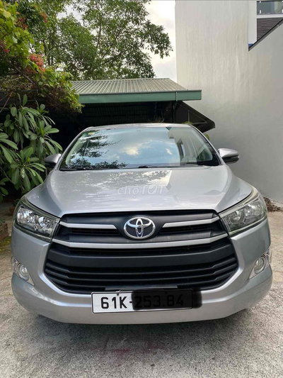 Toyota Innova E 2020 Số sàn Bạc