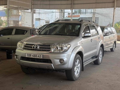 Toyota Fortuner máy dầu 2010