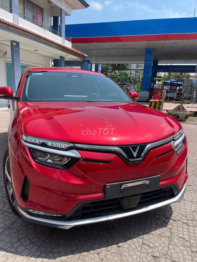 Xe điện VinFast VF8 Eco 2024 Đỏ