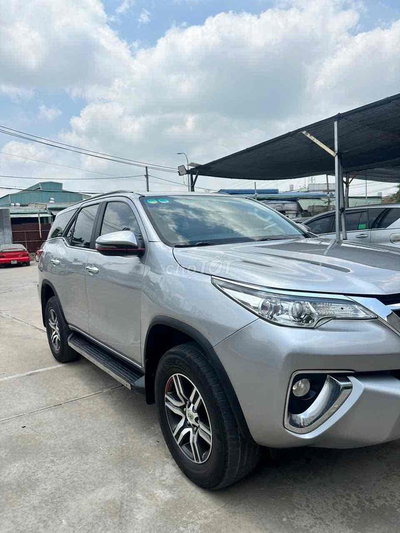 Toyota Fortuner 2019 Bạc 140.000 km