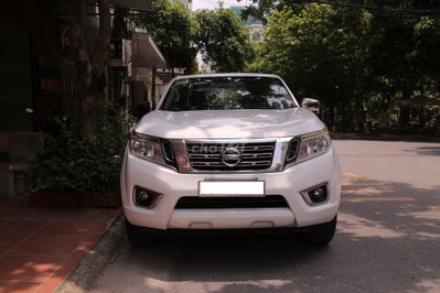 Nissan Navara 2017 Trắng