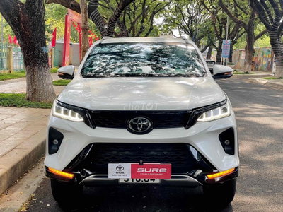 Toyota Fortuner Legender 2022 4x4 54.000 km Trắng