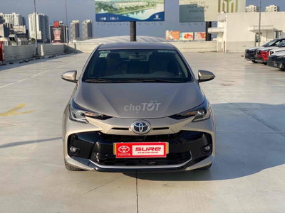 Toyota Vios E CVT 49700 km Vàng cát