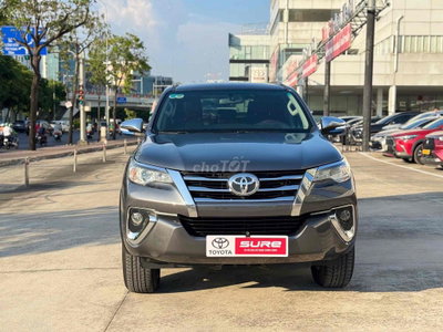 Toyota Fortuner 2.7 V Xám