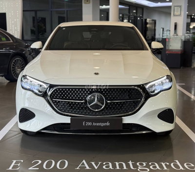 Mercedes-Benz E 200 Avantgarde Trắng