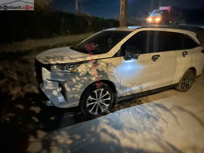 Xe Toyota Veloz Cross Top 1.5 CVT 2024