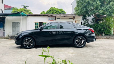 MG MG5 Lux Đen 10000 km