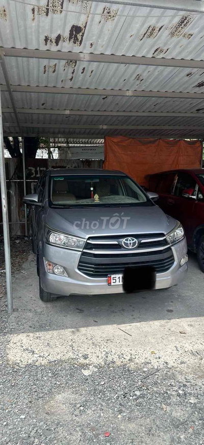 Toyota Innova 2018 Bạc 100k km