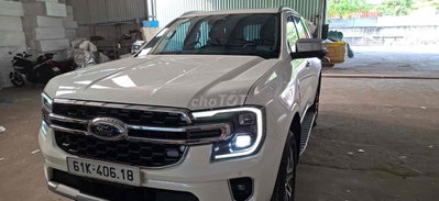 Ford Everest 2024 25000 km Trắng
