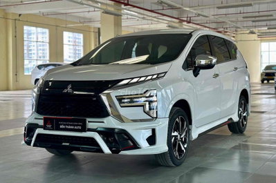 Mitsubishi Xpander Premium 2024 Trẵng xe đẹp