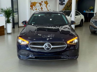 Mercedes C200 Avantgarde 2023 lướt nhẹ cực đẹp