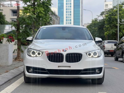 Xe BMW 5 Series 528i GT 2017