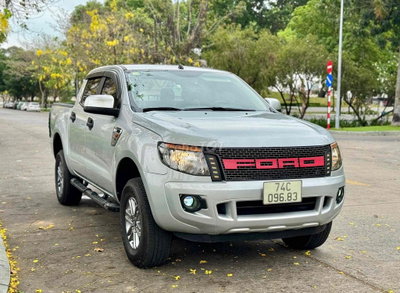 Ford Ranger XLS AT 2015 Bạc