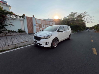Kia Sedona 2017 Deluxe Trắng