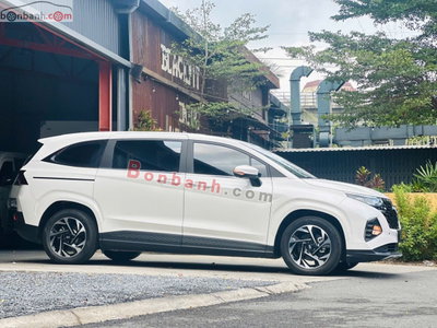 Xe Hyundai Custin Cao Cấp 2.0T 2023
