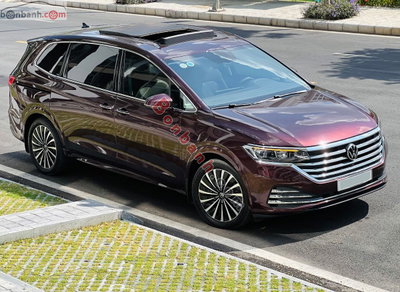 Xe Volkswagen Viloran Luxury 2023