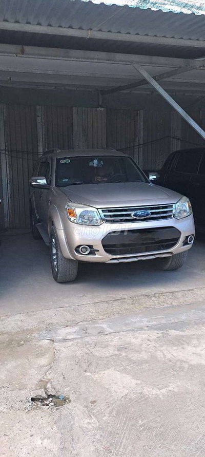 Ford Everest 2015 Vàng cát