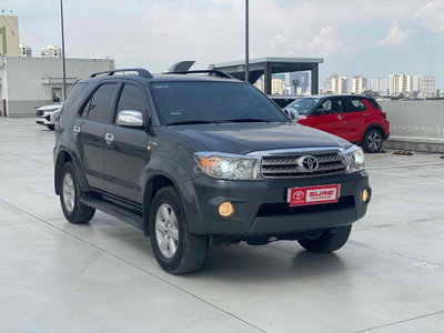 Toyota Fortuner 2009 2.7V AT 4x4